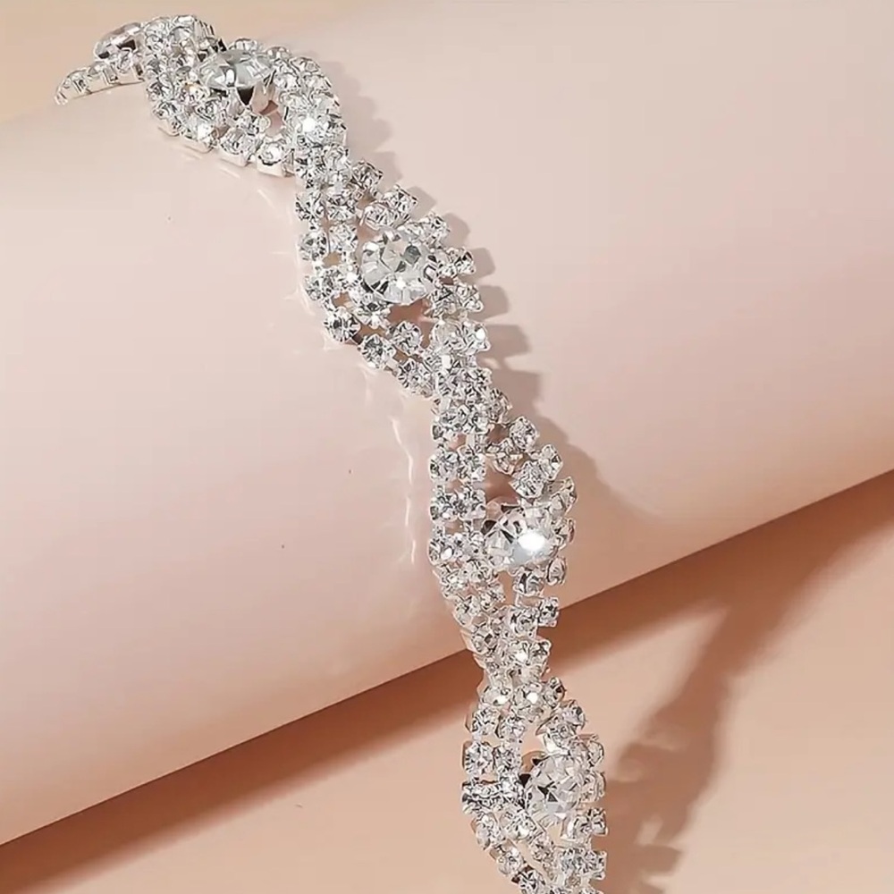 New Rhinestone Diamond Silver Glam Sparkly Bling Bracelet Adjustable Length - Picture 4 of 7